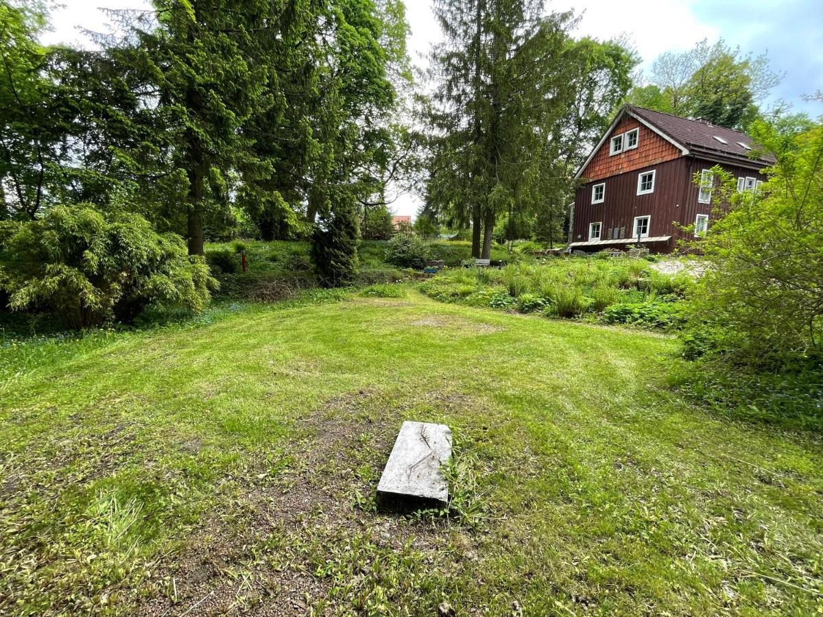 Liebevoll Eingerichtetes Ferienhaus Mit Grossem Garten 클라우슈탈젤러펠트 외부 사진