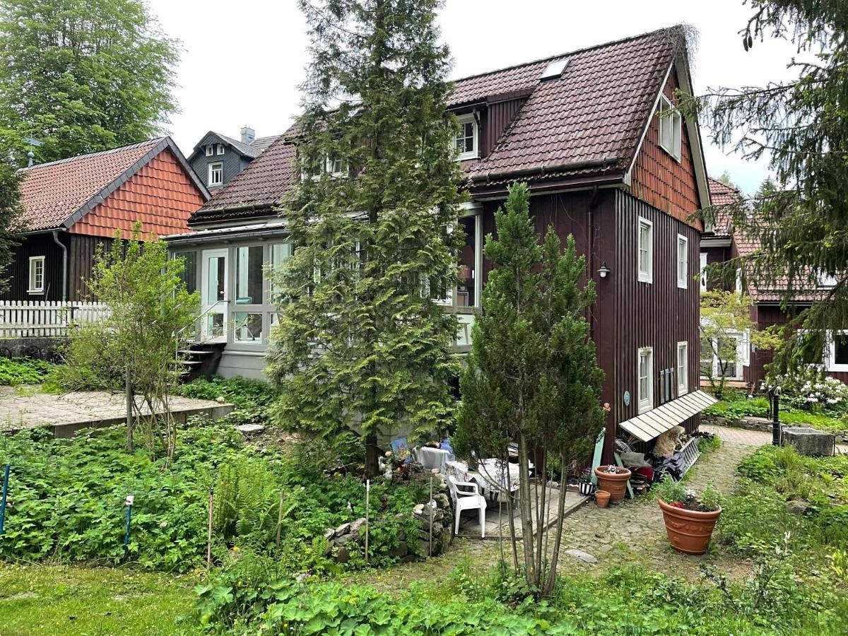 Liebevoll Eingerichtetes Ferienhaus Mit Grossem Garten 클라우슈탈젤러펠트 외부 사진